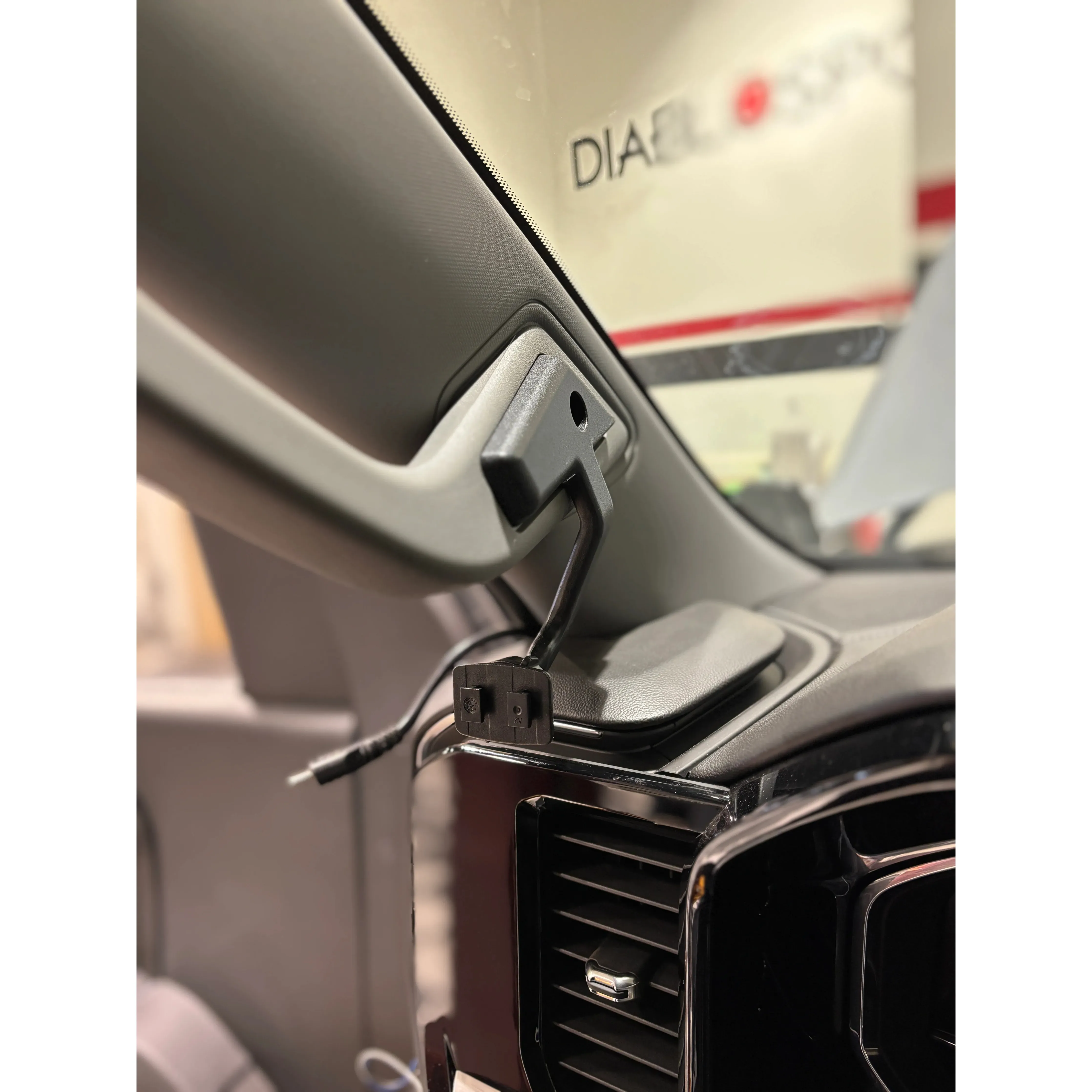 Edge CTS3 A-Pillar Display Mount, 2024-2025 L5P - Image 3
