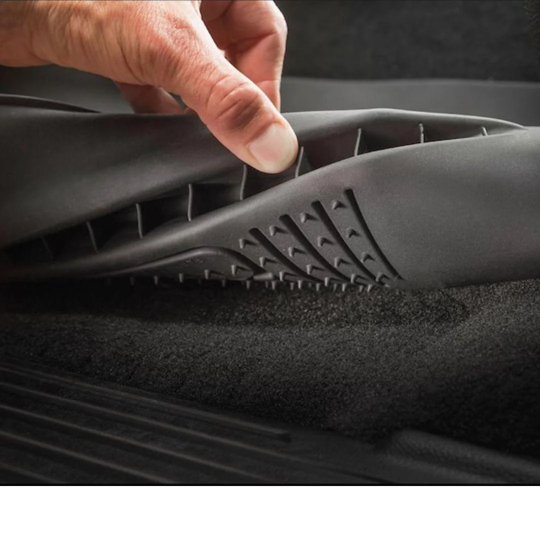 Husky X-Act Floor Liners, Regular Cab 2001-2007 LB7/LLY/LBZ - Image 2