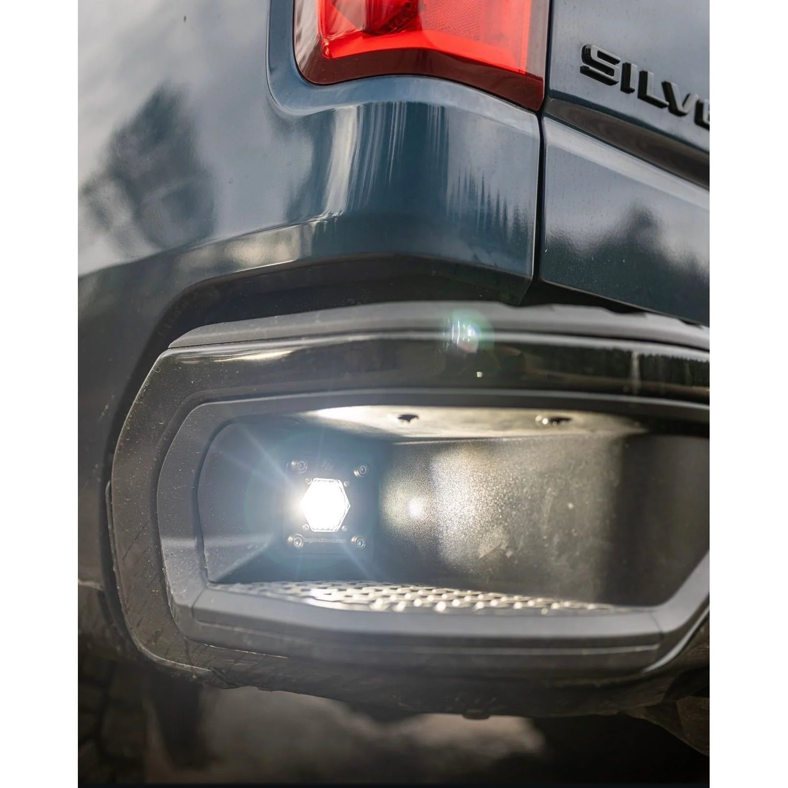 Pod Holes Bumper Step Light Kit, 2020-2025 LM2/LZ0/L5P - Image 2